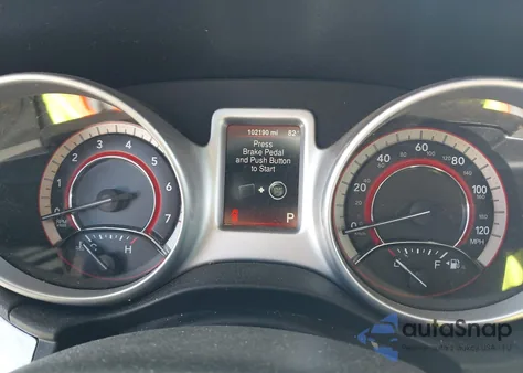 2015 Dodge Journey Sxt z USA, uszkodzony, nr VIN 3C4PDCBB0FT715522